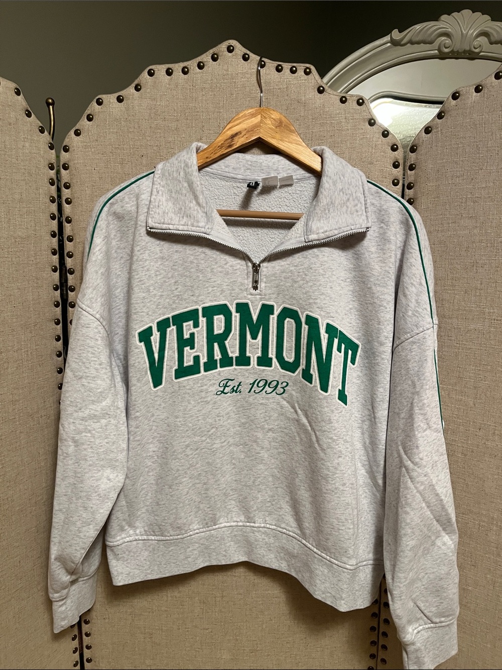 H&M women’s oversized fit slightly cropped quarter zip sweater size small